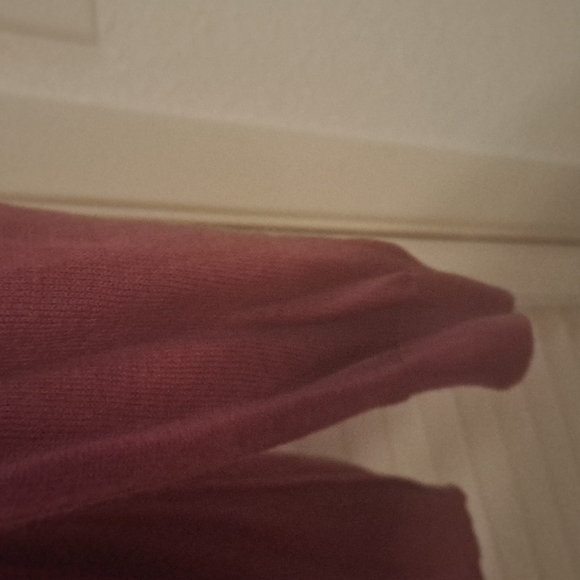 Plum Neiman Marcus cashmere cardigan medium-large - Picture 5 of 12